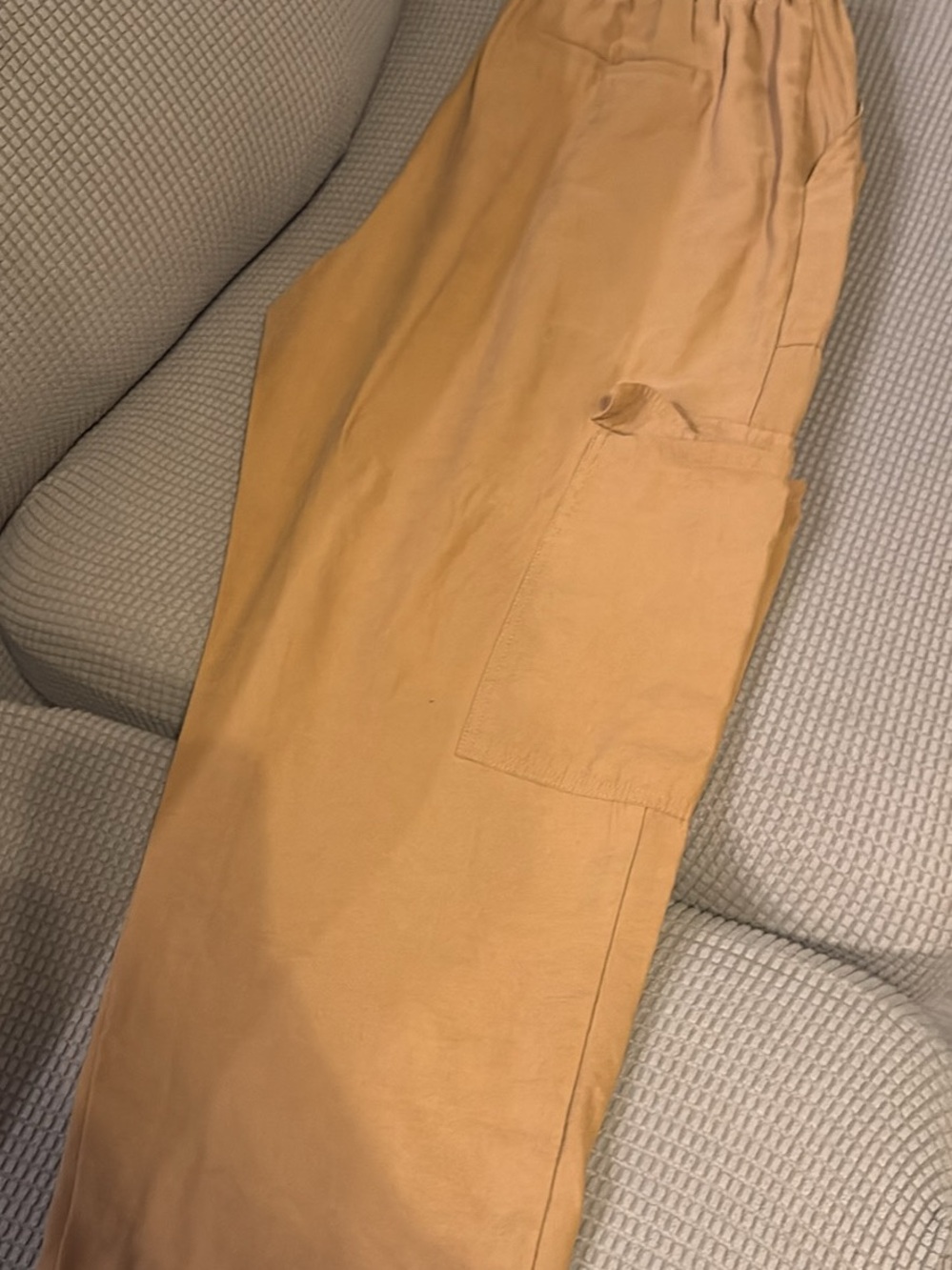 5 pairs of Women’s plus sizes jeans and pants. Barley used.
